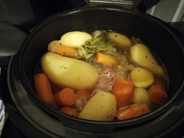 Potée au jarret et saucisses de Toulouse | Recettes Cookeo